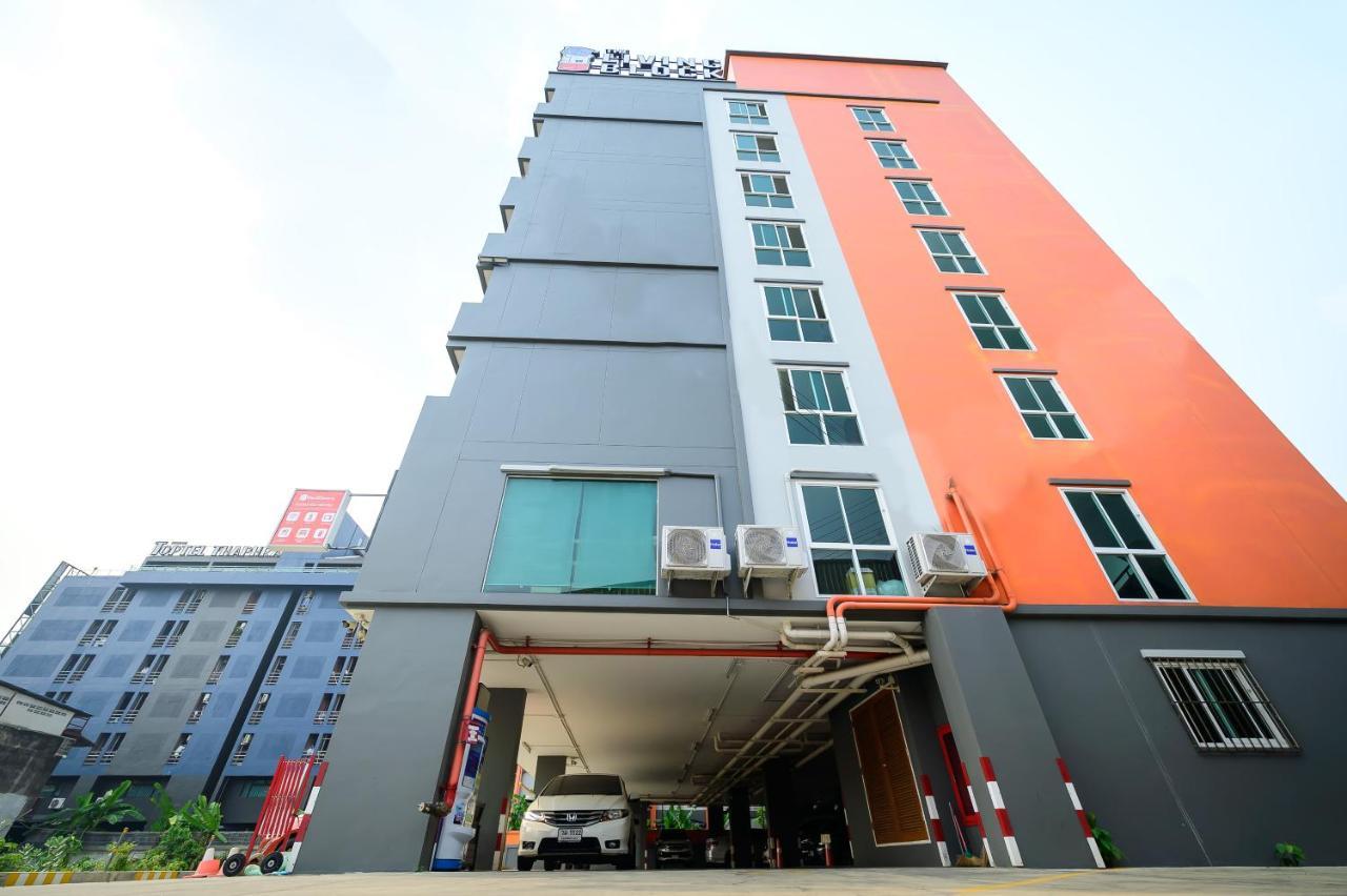 The Living Block Hotel Banguecoque Exterior foto